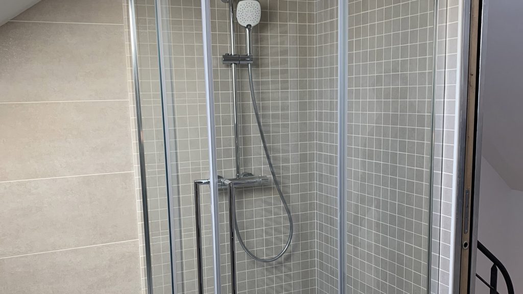 douche rénovée - goimbault fontainebleau